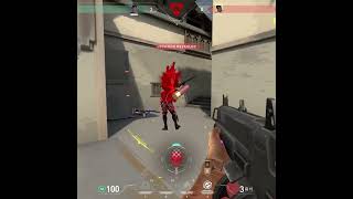cute clutch ever #shorts #valorant #valoranttips #funnyvideos #gaming
