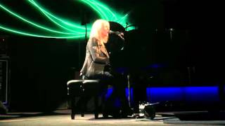 Video thumbnail of "Fleetwood Mac Christine McVie "Songbird" Live in Australia October 24 2015"