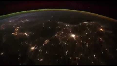 آيات للتدبر من سورة النمل ( أمَّن جعل الارض قرارا ) للقارئ : أحمد حمادي