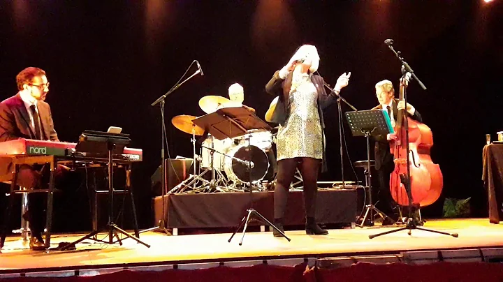 Manha de Carnaval Jennifer Haywood Quartet.mp4