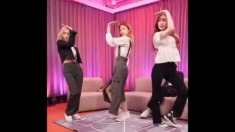 Itzy dancing next level by aespa