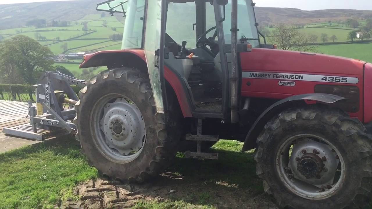 Massey Ferguson 4355 Mixing Slurry - YouTube