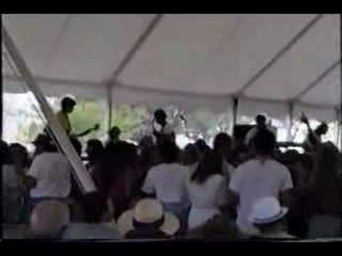 Marvin D keyboard solo live reggae solo Get Up Sta...