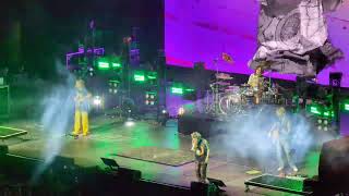 One Ok Rock - Stand Out Fit In - Berlin - Max Schmeling Halle - 25.10.2025  ワンオクロック 10969