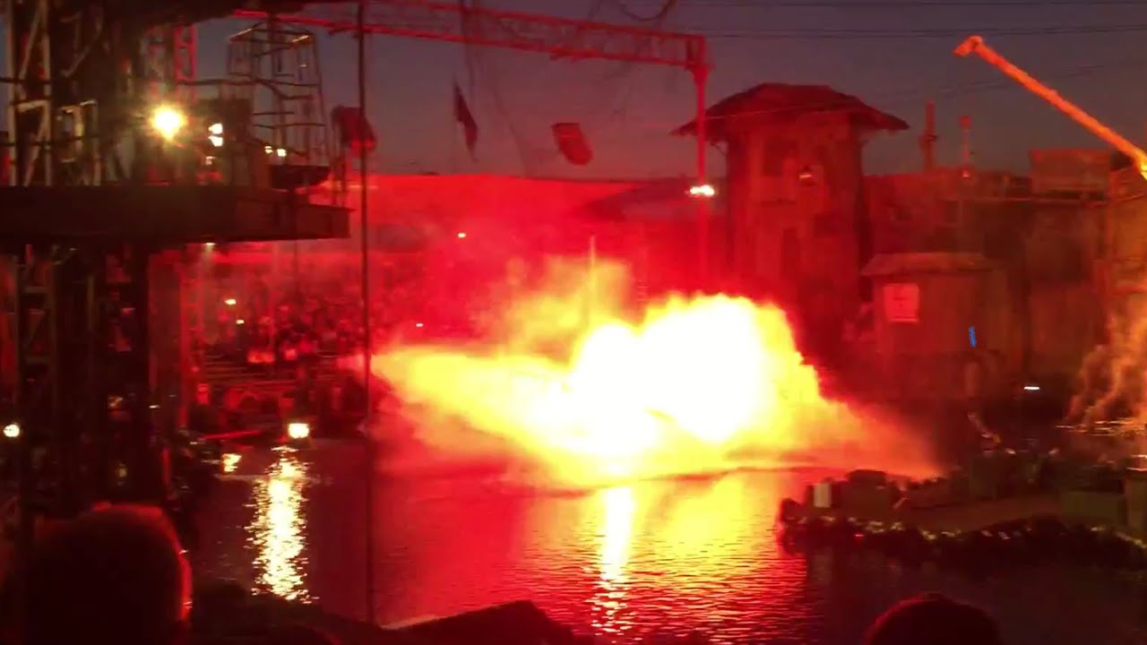 Waterworld Show Attraction Plane Crash Side View POV Universal Studios