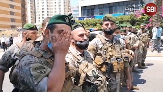 عناصر من الجيش اللبناني يبكون متأثرين بصرخات أهالى شهداء المرفأ