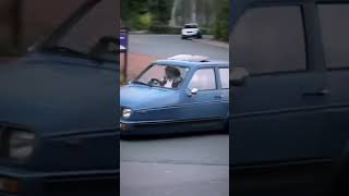 🇬🇧 Ever seen a slammed Reliant Robin? Neither have we! 🇬🇧