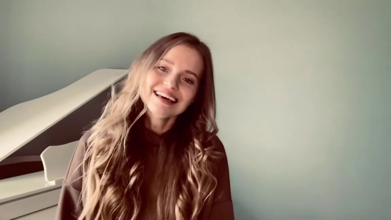 Алиса Кожикина - Привет (Юлия Савичева cover) - YouTube