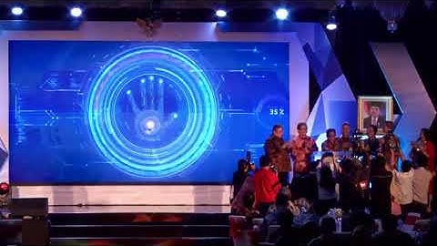 Opening Hand Scanner