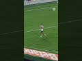 🎥🏟️ Desde la tribuna, la definición de Kendry Páez para el tercero de la noche ⚽️ #riverplate