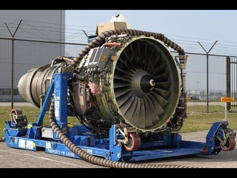 Big Aircraft Engines Starting Up - YouTube