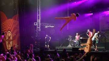 Matt and Kim - Make a Mess (clip) (live)