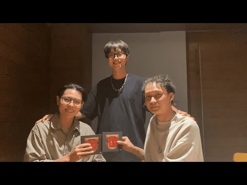 Vlog 10: Đi ăn khao EP "FLVR" cùng ae | Vlog Nhà Làm