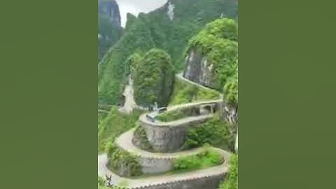 أيات من سورة النجم.بصوت.محارب حميدة الشريف