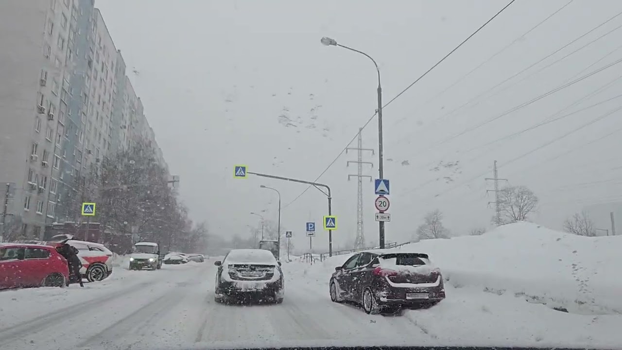 Mùa đông nước Nga trên những con đường trải dài tuyết 