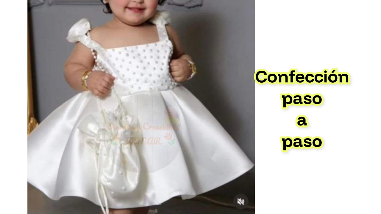 Vestido de tirantes con falda media circular.