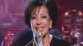 Shirley Bassey - The Girl From Tiger Bay (Graham Norton Show)  (2009 Live) chords