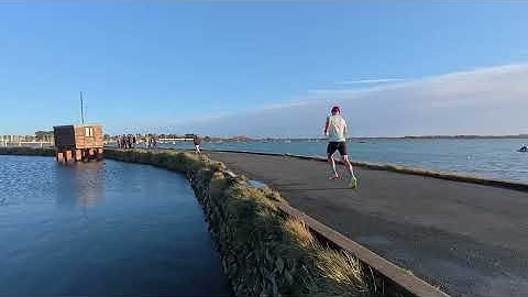 The coach you didn’t know you needed… to smash the goals you didn’t think you could reach.