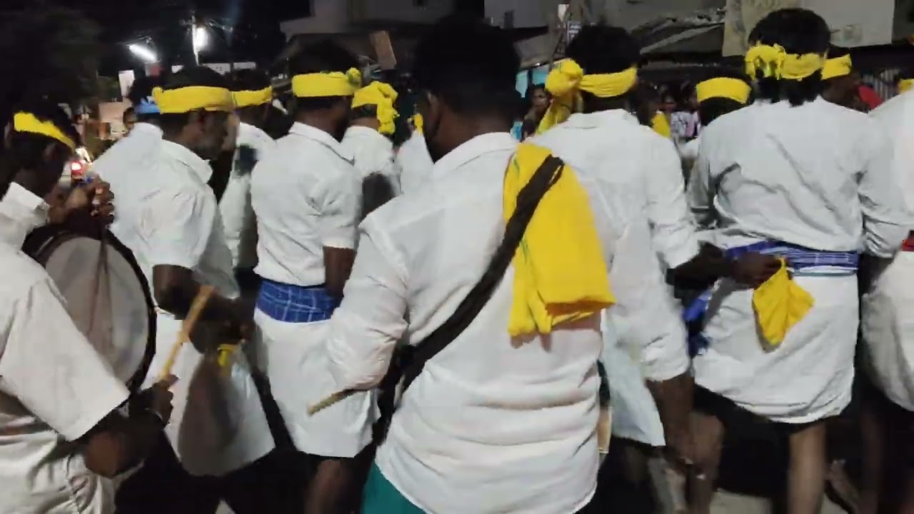 நத்தக்கடையூர்  ஸ்ரீ மாரியம்மன்  திருகோவில்  திருவிழா   தேவர் ஆட்டம் 