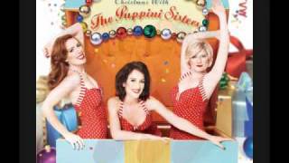 Video voorbeeld van "Here Comes Santa Claus - The Puppini Sisters"