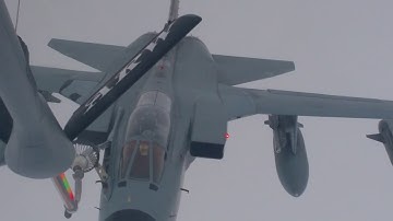 Air refueling gone wrong!  How not to do it.