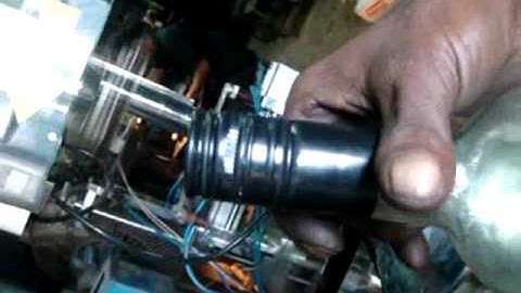 semi-automatic ropp capping machine.wmv