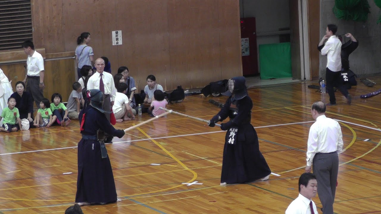 2015.9 中野区秋季剣道大会 四段以上の部 - YouTube