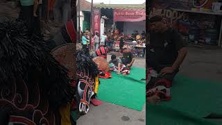 NAMBANI BARONGAN SATRIO ANOM BUDOYO KELAMAAN NDADI SUSAH