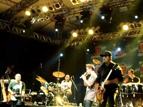 Planta & Raíz - A Dois Passos do Paraíso (ao vivo)