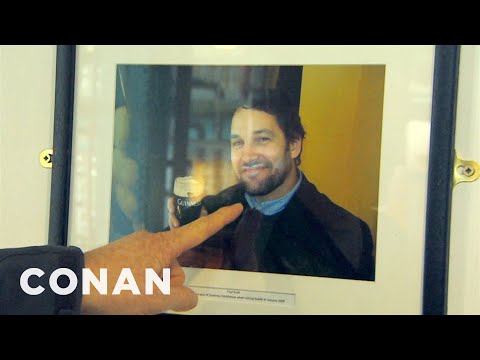 Paul Rudd Hit