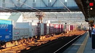 日本通運のUM21Aも積載されてなかなか良き積載!。EF210 124号機牽引北九州タ発東京タ行5074レ清洲通過
