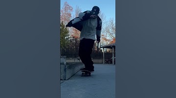 Mirrored trick, Nollie front tail/Halfcab Noseslide back to fakie