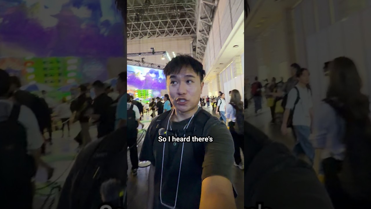 a real life blue Creeper took over in Japan!