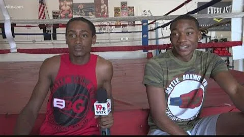 Two South Carolina natives sign professional boxing contracts