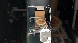 Pizza vending machine