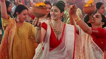 Rani Mukherjee Sister Sharbani Dhunuchi Naach With Tanisha Mukherjee At Kajol Durga Puja 2022