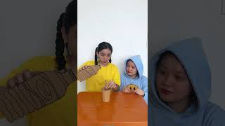 Karton Bardağa Su Dökme