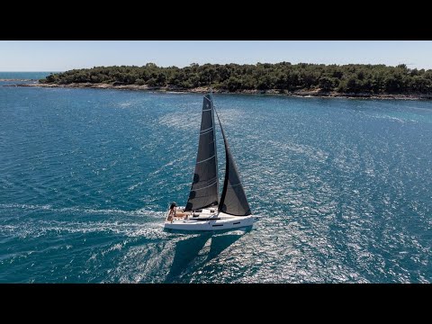 Sun Odyssey 350