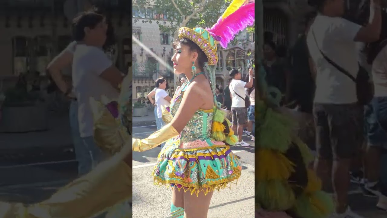 Hispanic Festival Barcelona Spain - Beautiful Girls from Bolivia Dancing  