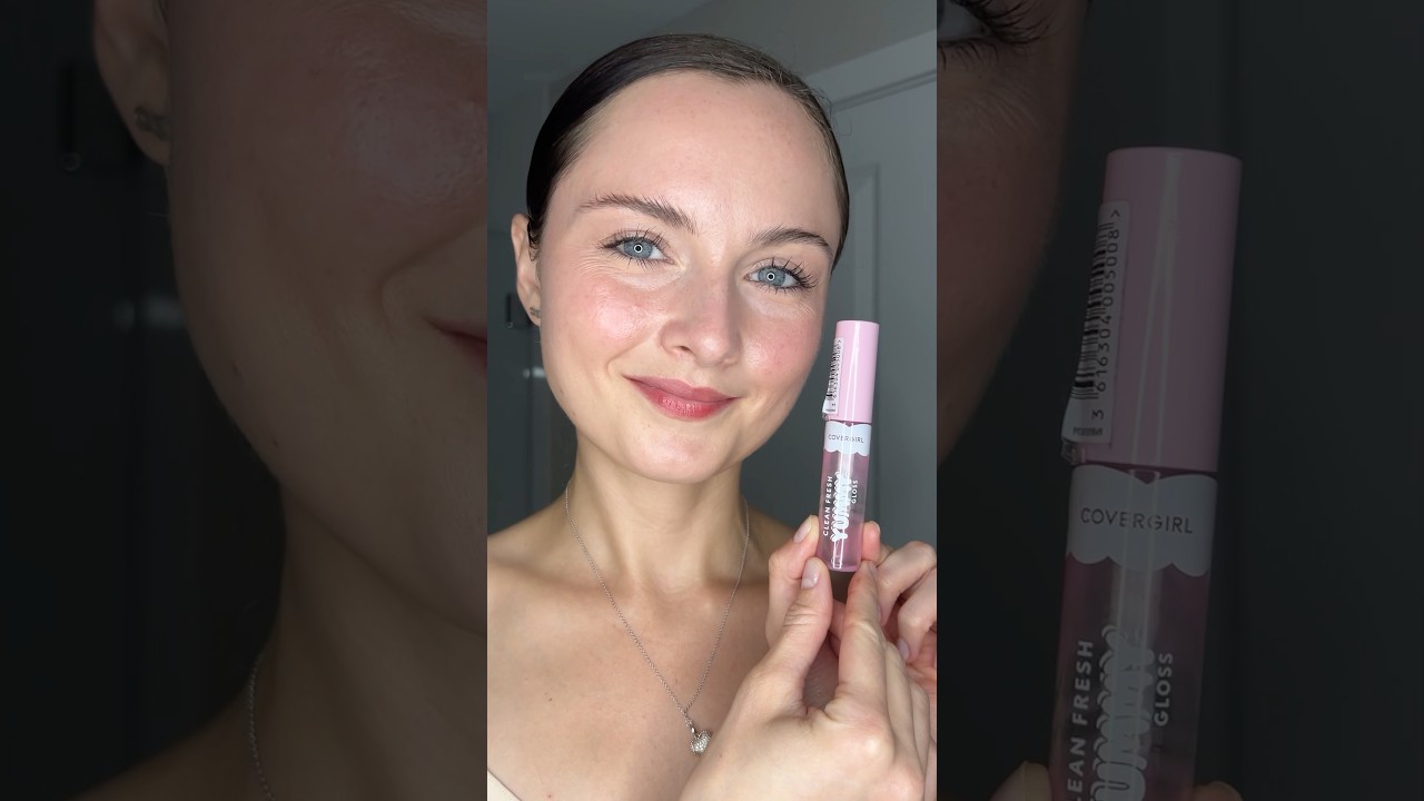 Я пользовалась блеском для губ Covergirl Yummy каждый день, пока он не закончился 💫. 