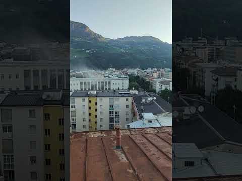 Video Crollo Tribunale Bolzano 06:27 arrivo dei Vigili del Fuoco
