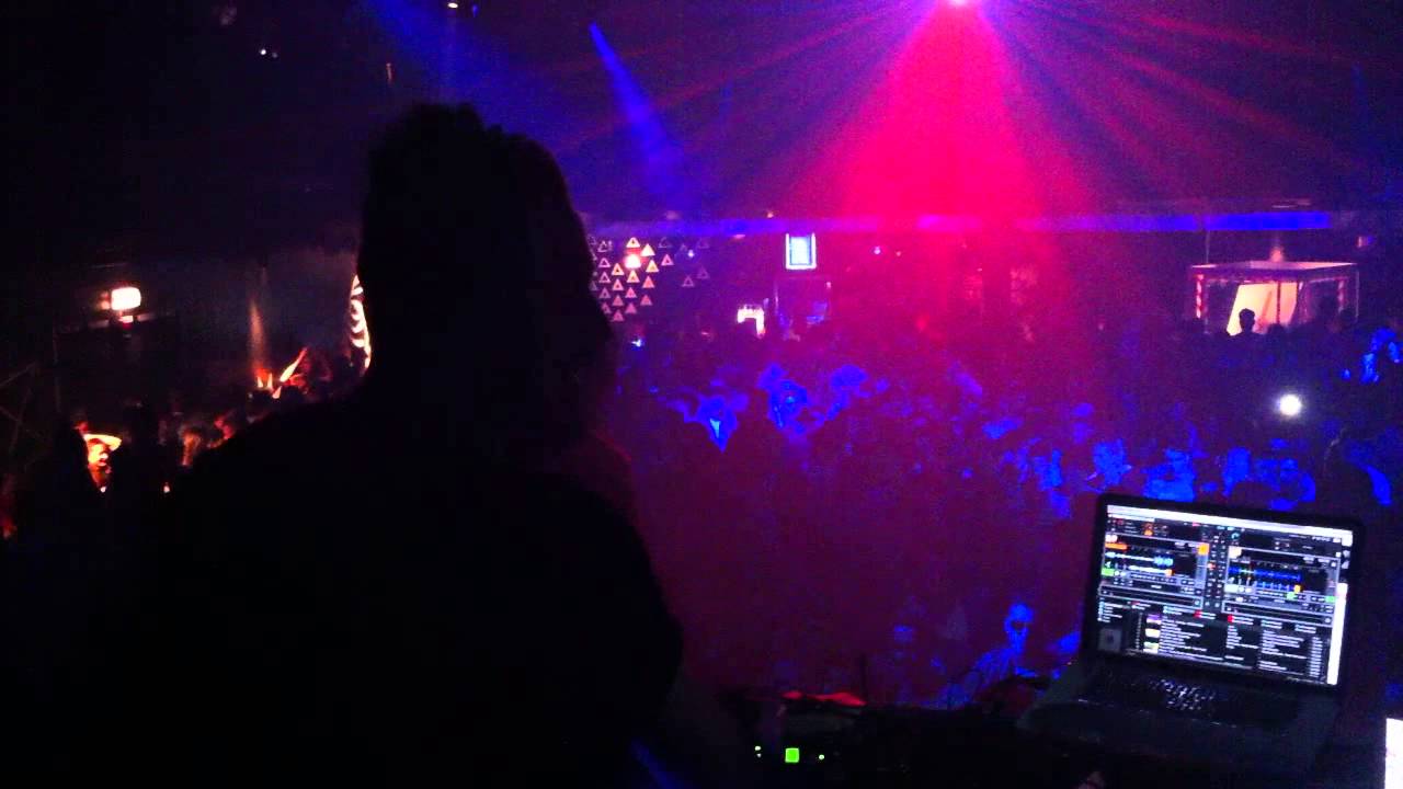 Marco Faraone @ Gallery Vox - Modena 20.10.2012 pt 4 - YouTube