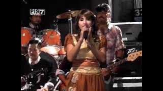 TERIMA KALAH - ANIS NUR AIDA  @METRO Live In Troso