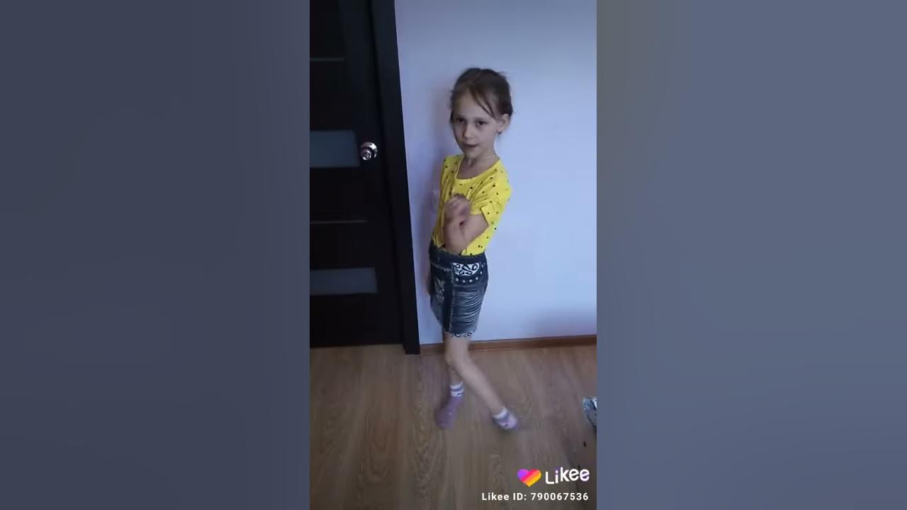 Дочка Эмилия 💖 - YouTube