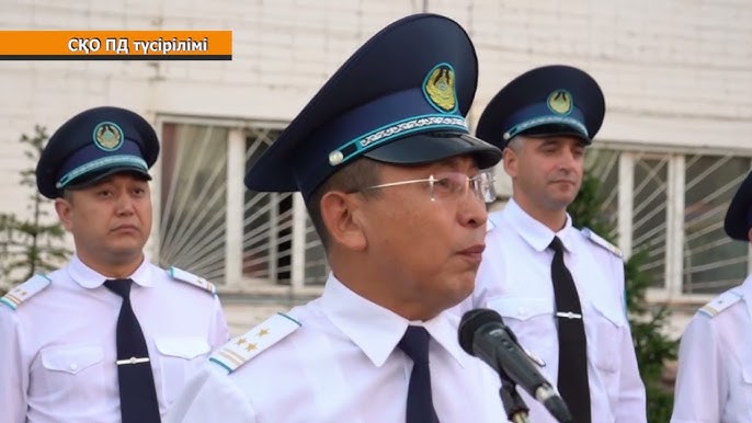 Дәретханада жалаңаш жас письки