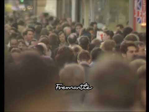 1990s Oxford Street | 1990s fashion | Shoppers | London in the 90s | Shops | Crowded Street | 1990