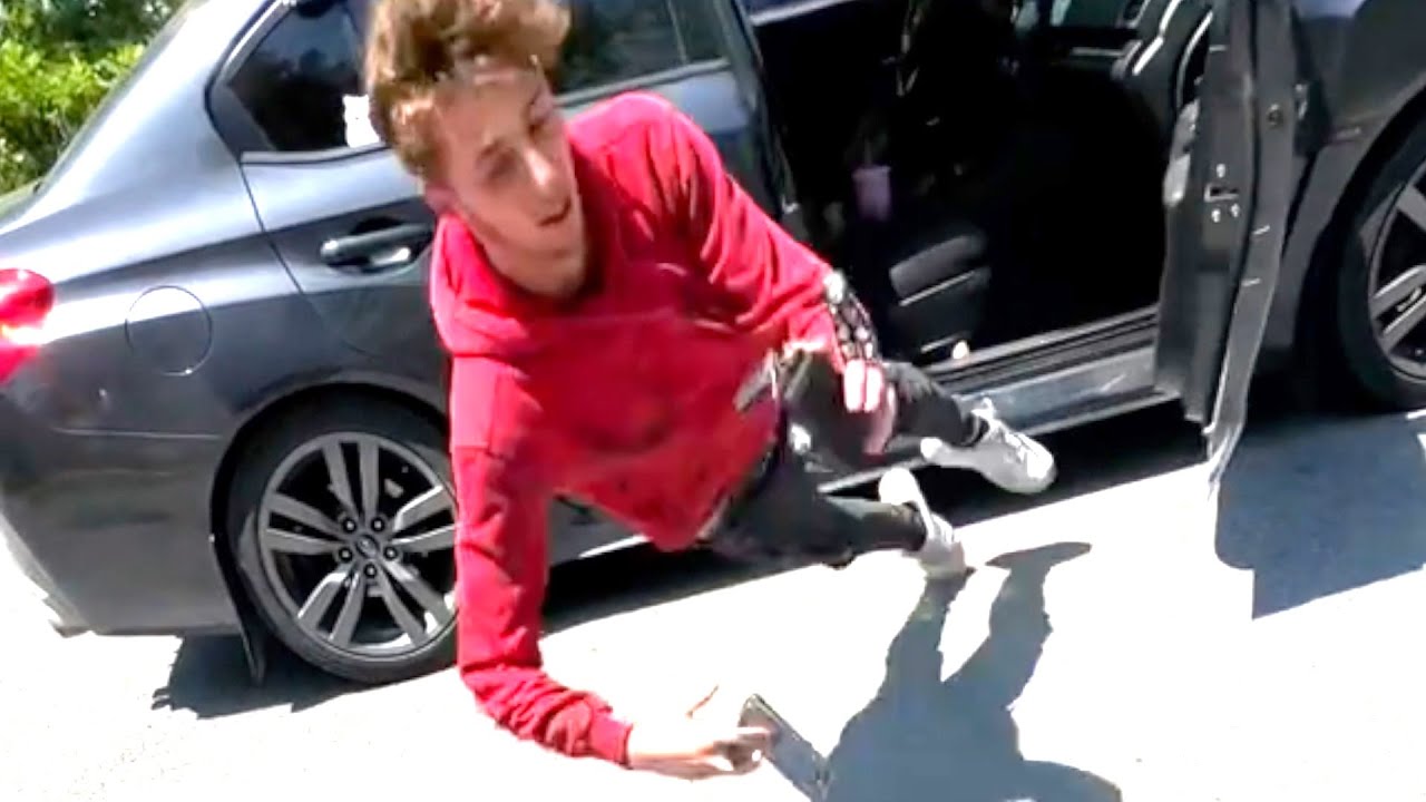 Её парень попал в тюрьму за это | Публичные выходки