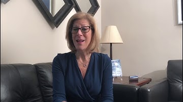 52 Tips from Jayne Latz for a Standout Presentation: Start Strong