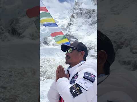 Double amputee climber makes history on mount everest