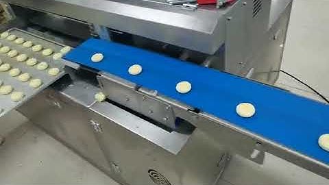 How to make sandwich cookie. Amazing food machine in use.